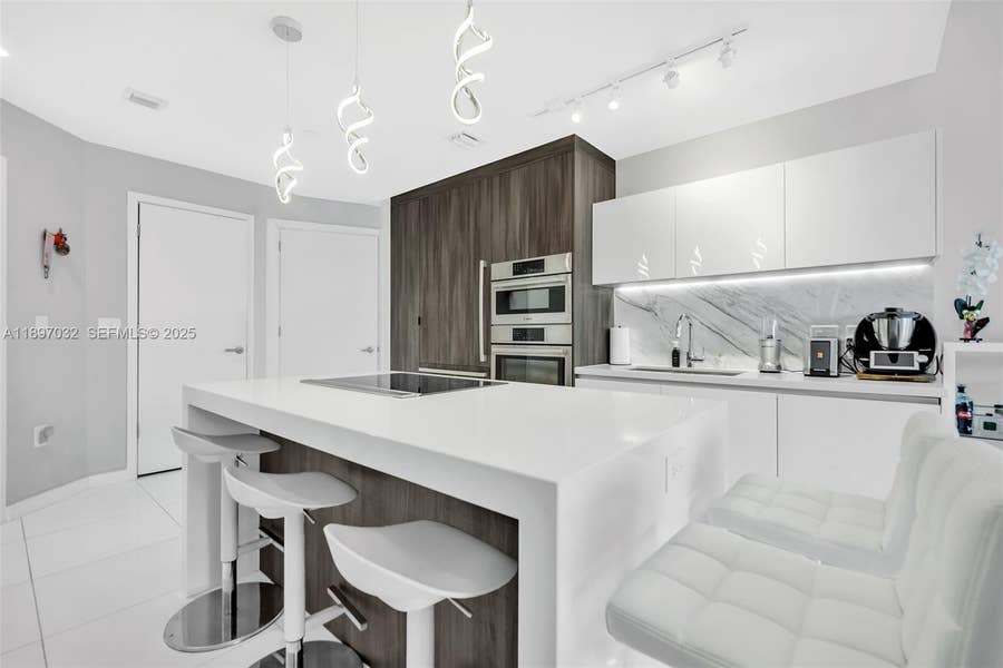 Property photo for 851 NE 1st Avenue, #806, Miami, FL