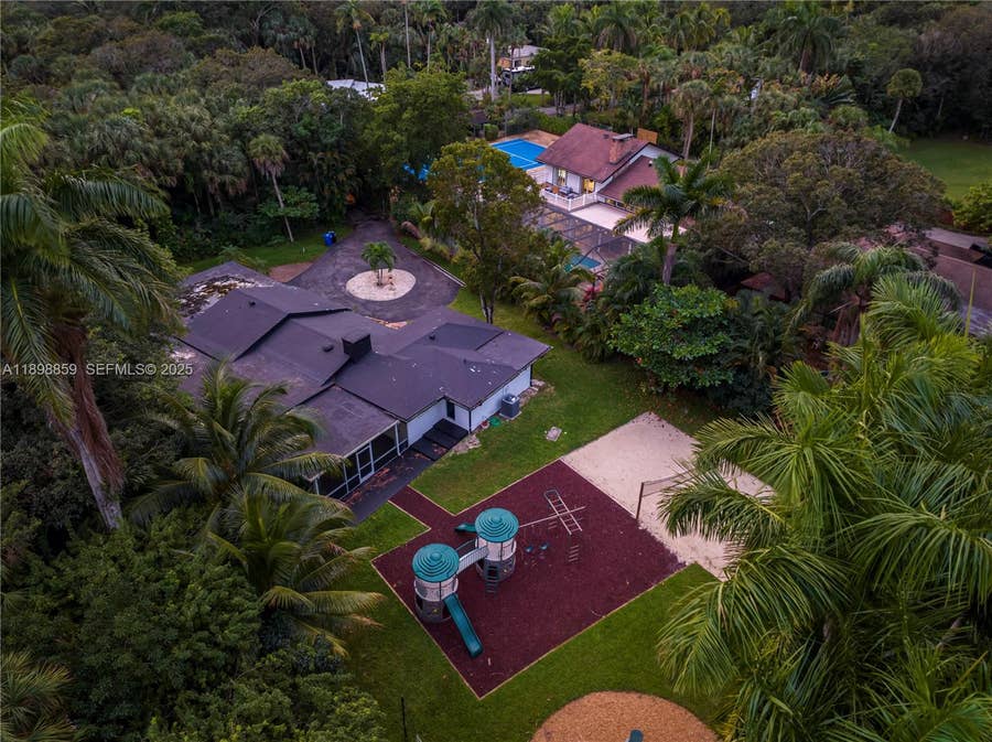 Property photo for 2100 SW 28th Way, Fort Lauderdale, FL
