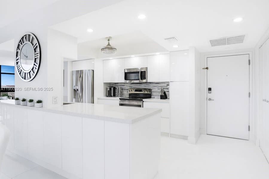 Property photo for 2017 S Ocean Drive, #1510, Hallandale Beach, FL