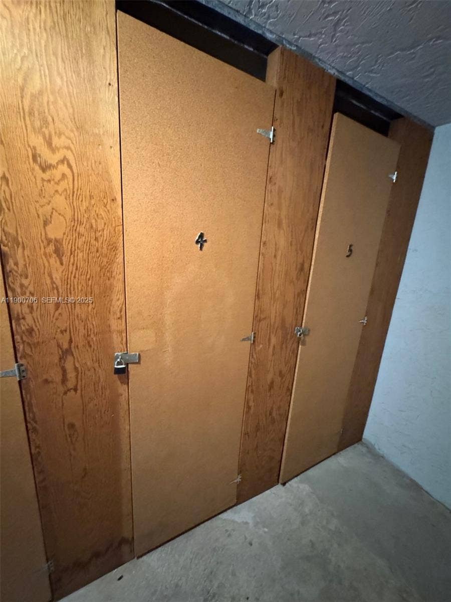 3080 N Course Drive, #704, Pompano Beach, FL 33069 Assigned bin for this unit is #4