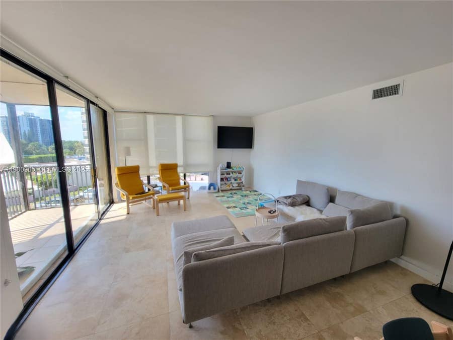 Property photo for 20379 W Country Club Drive, #539, Aventura, FL