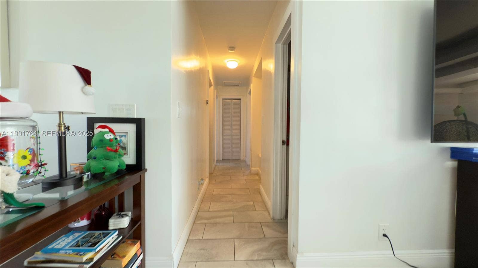 800 NW 29th Street, Wilton Manors, FL 33311 Photo 3