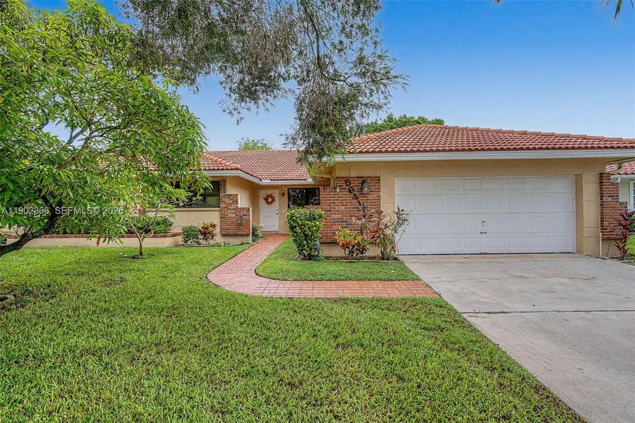 Property photo for 5641 Thistledown Terrace, Davie, FL
