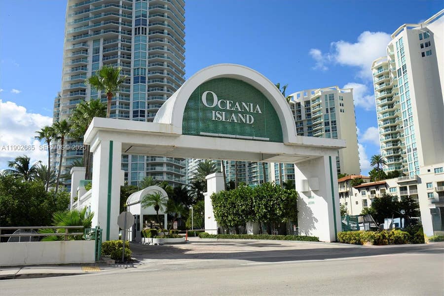 Property photo for 16500 Collins Avenue, #2055, Sunny Isles Beach, FL