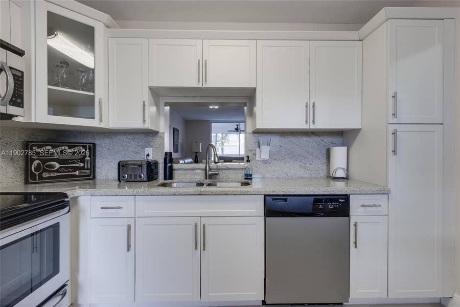 Property photo for 420 NE 12th Avenue, #208, Hallandale Beach, FL