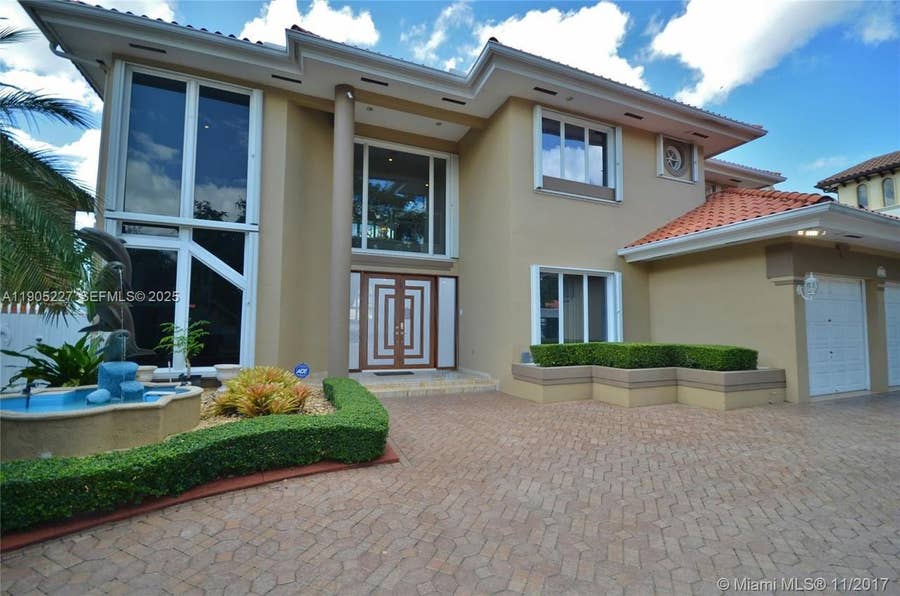 Property photo for 16232 NW 79th Avenue, Miami Lakes, FL