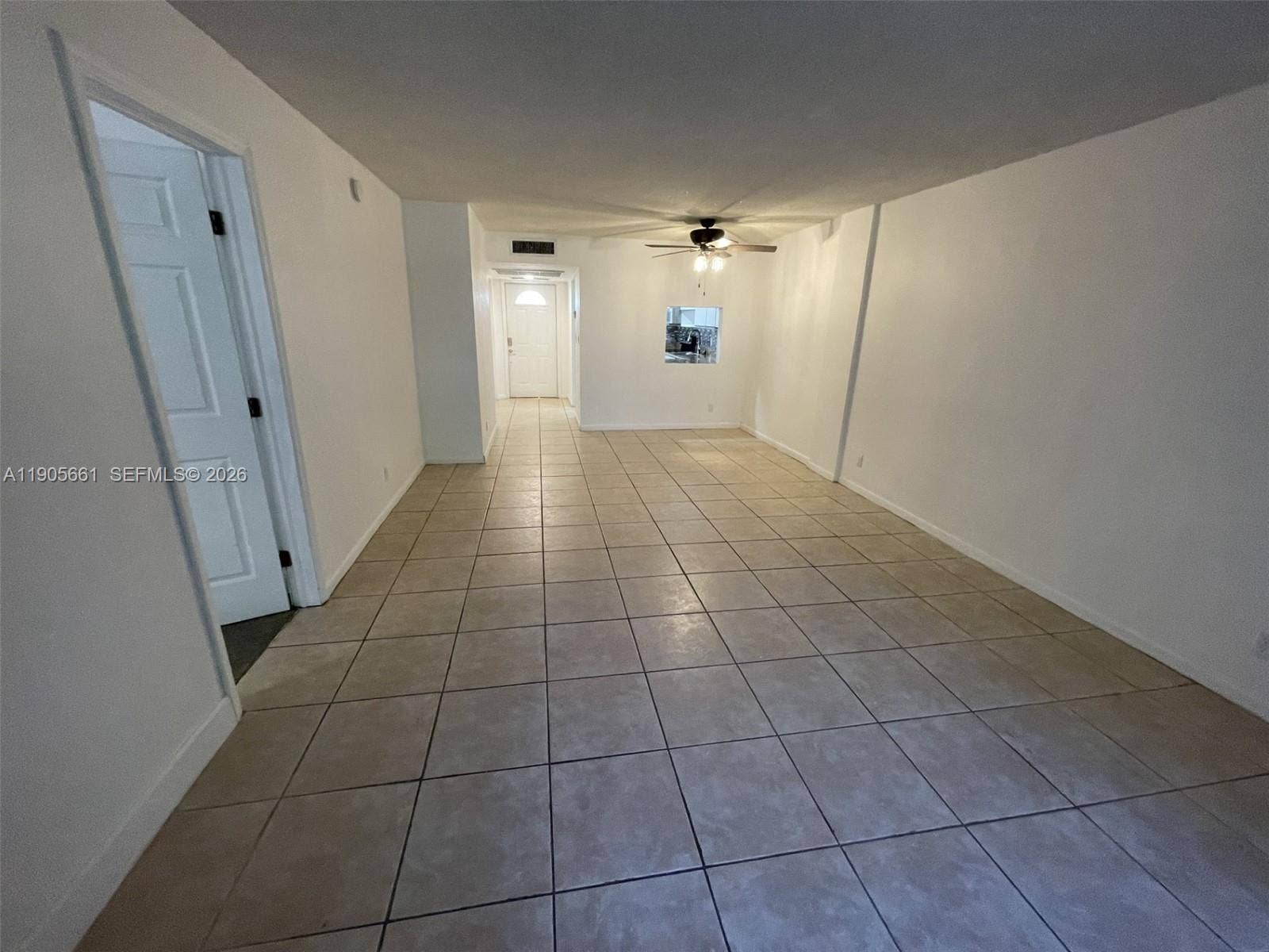 Living Room-Dinning Room (Front's View)