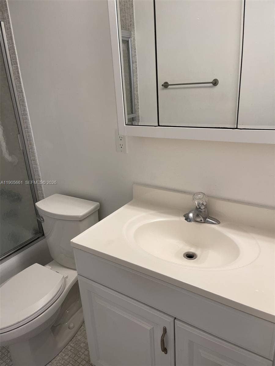 Master's Bathroom