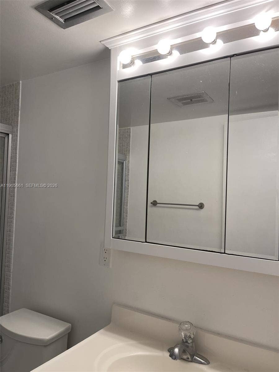 Master's Bathroom