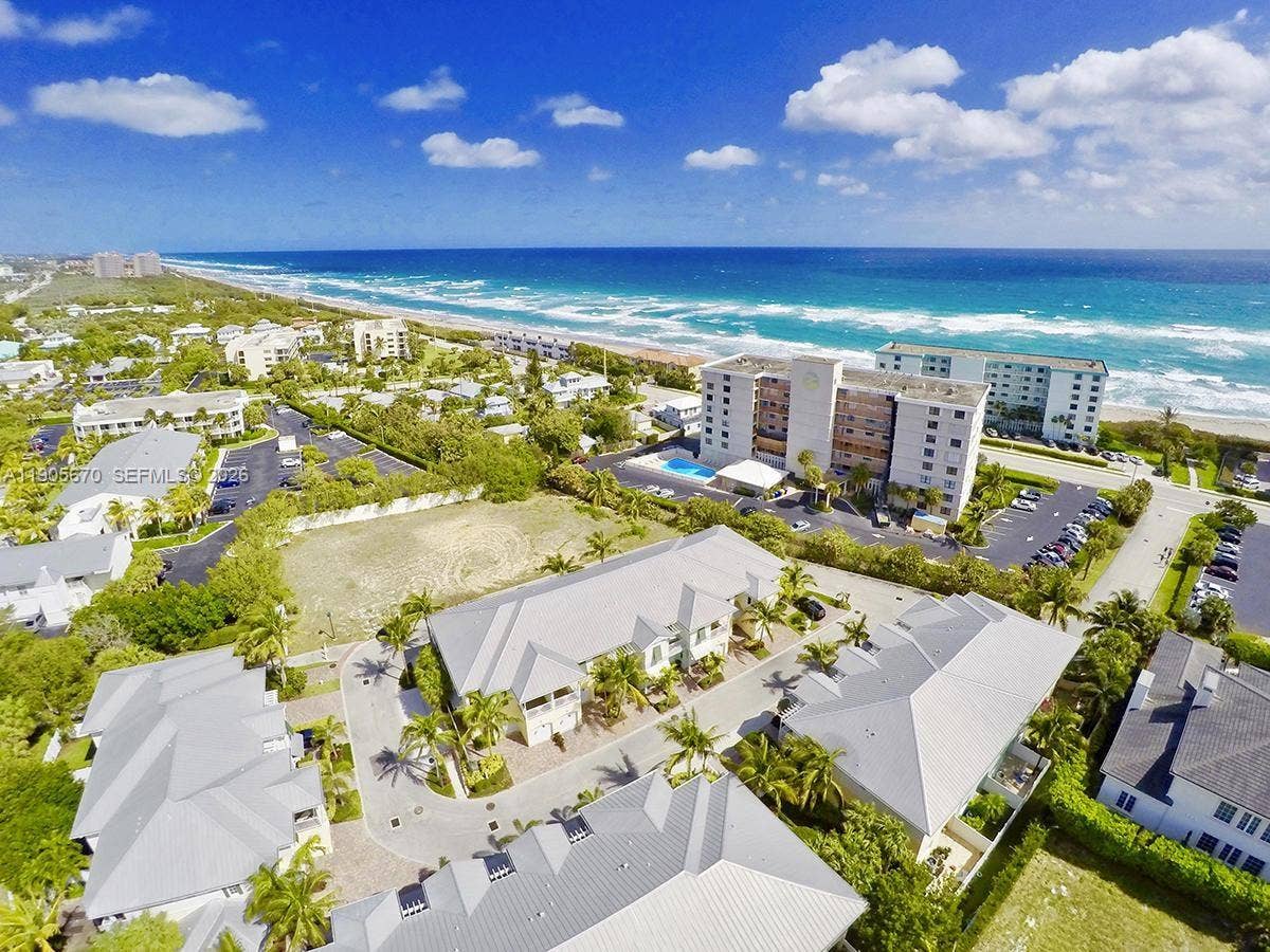 475 Ocean Ridge Way, Juno Beach, FL 33408 Beachside Community
