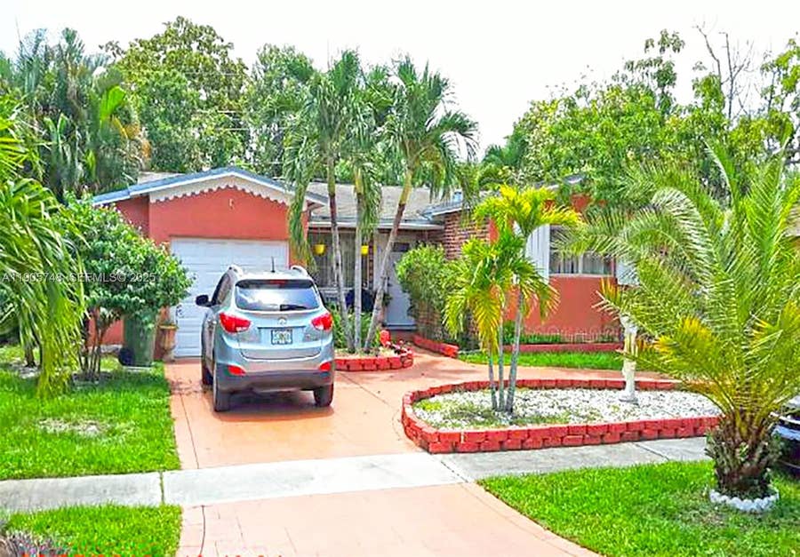 Property photo for 631 SW 69th Avenue, Pembroke Pines, FL