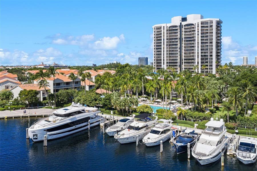 Property photo for 3598 Yacht Club Drive, #602, Aventura, FL