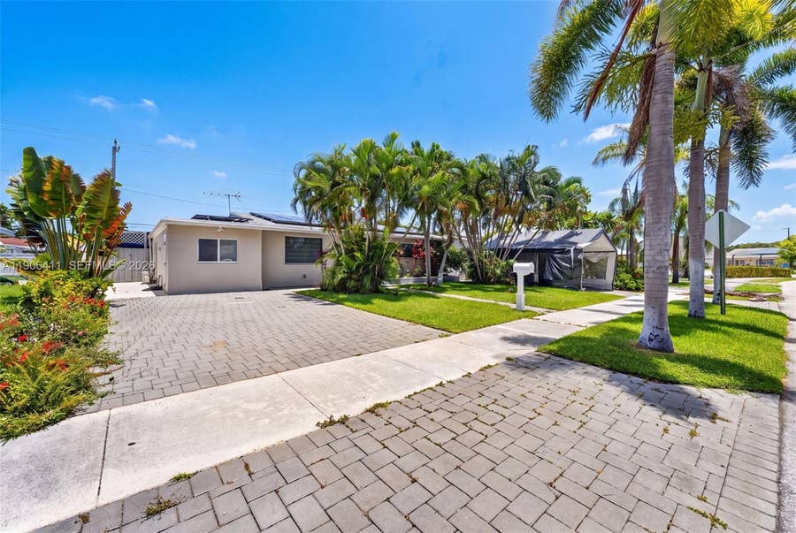 Property photo for 717 SE 2nd Street, Deerfield Beach, FL
