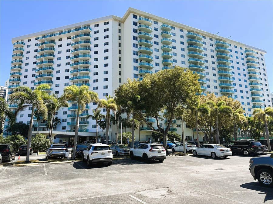 Property photo for 19370 Collins Avenue, #PH-10, Sunny Isles Beach, FL
