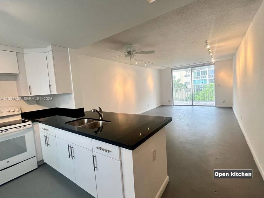 Property photo for 619 NE 14th Avenue, #304, Hallandale Beach, FL