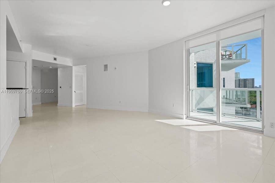 Property photo for 3030 NE 188 Street, #604, Aventura, FL