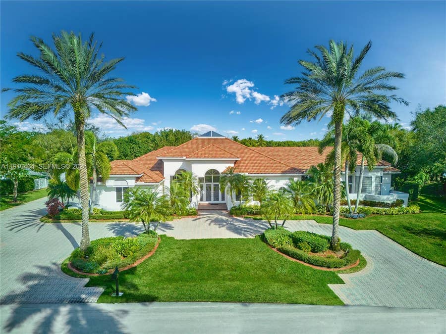 Property photo for 2939 Paddock Lane, Weston, FL