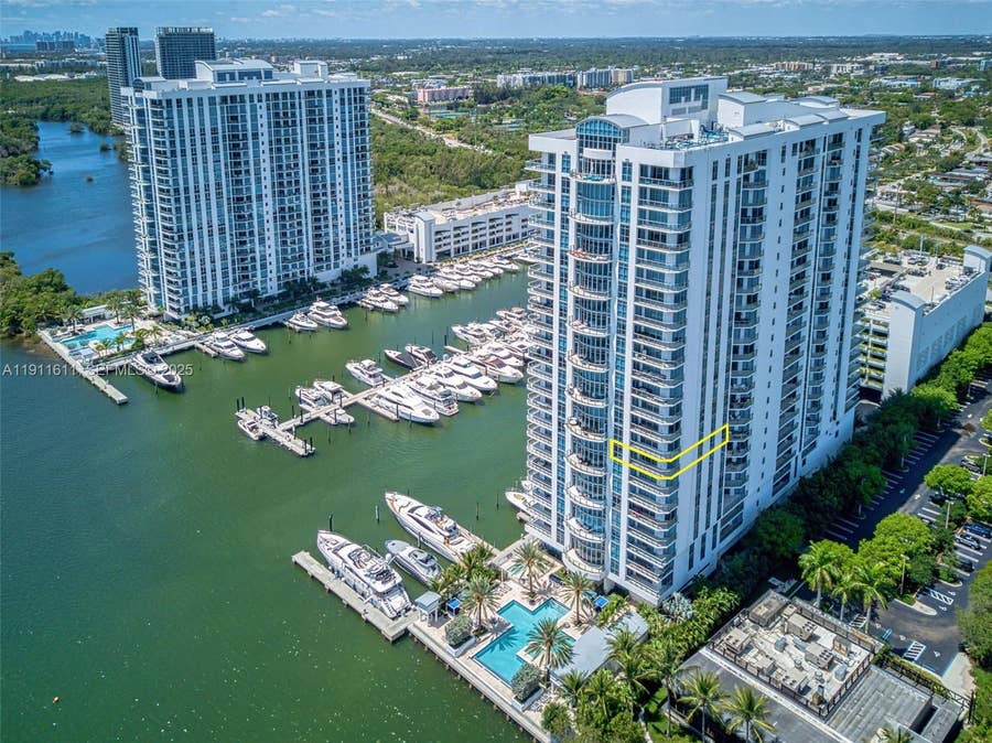 Property photo for 17301 Biscayne Boulevard, #910, North Miami Beach, FL