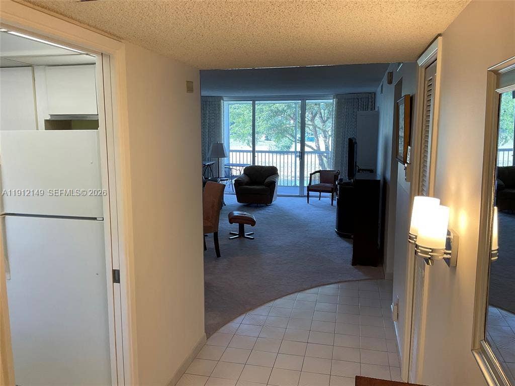 3080 N Course Drive, #209, Pompano Beach, FL 33069 Entry
