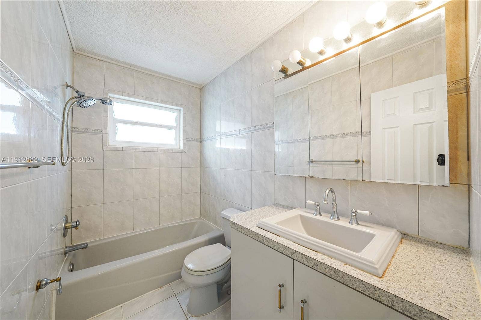2419 NW 8th Avenue, Wilton Manors, FL 33311 Photo 18