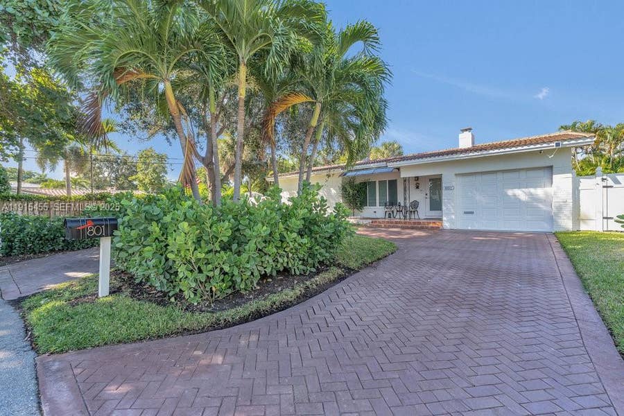 Property photo for 801 NE 19th Terrace, Fort Lauderdale, FL