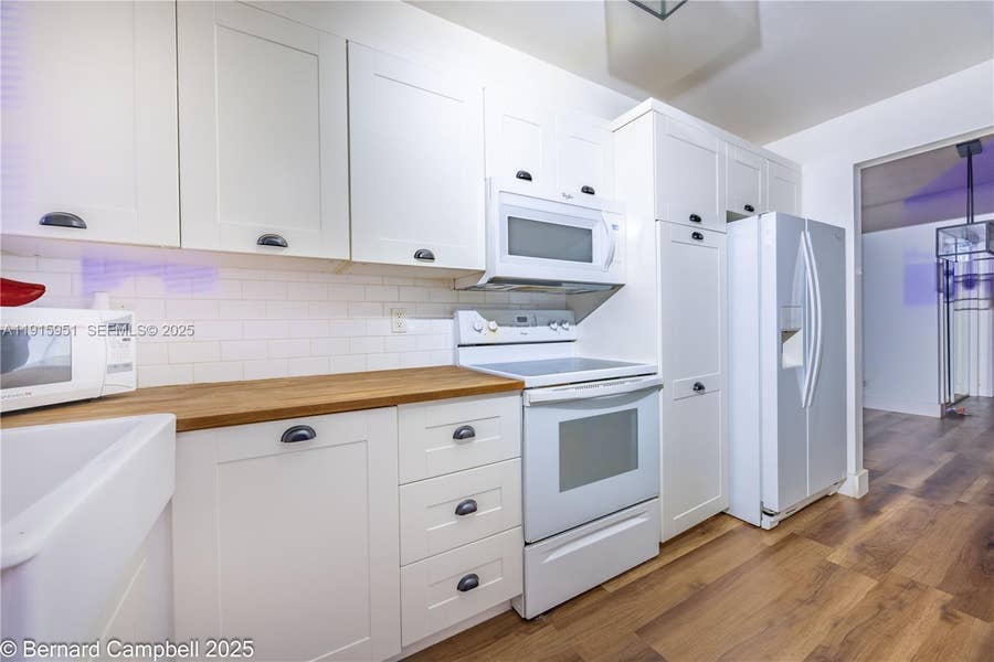 Property photo for 161 NE 10th Avenue, #15A, Hallandale Beach, FL