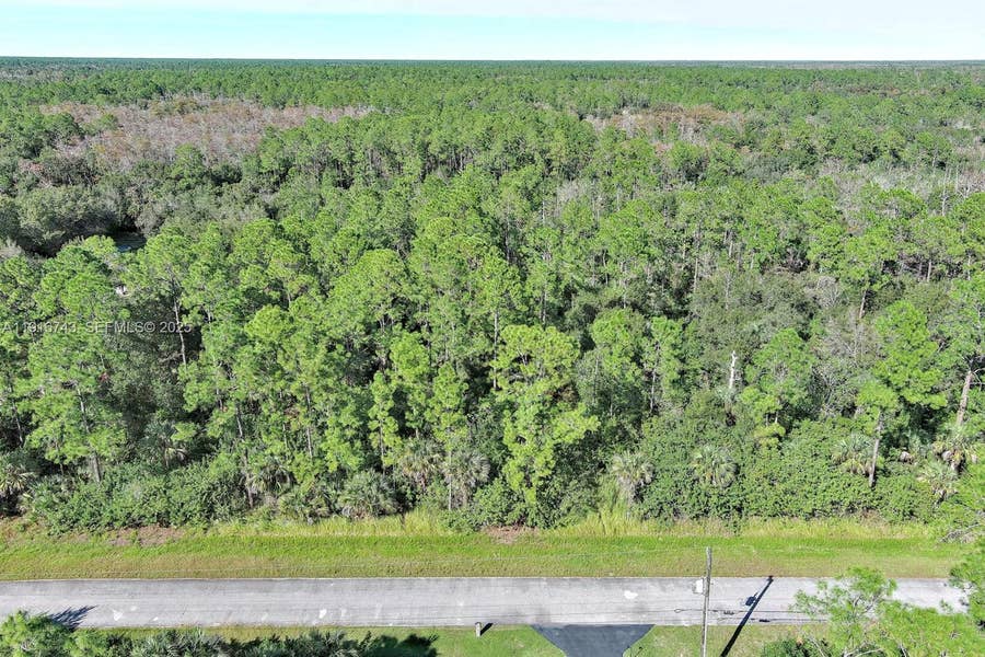 Property photo for 4669 32nd Avenue SE, Naples, FL