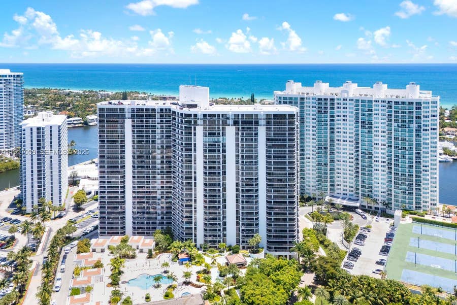 Property photo for 20281 E Country Club Drive, #1009, Aventura, FL
