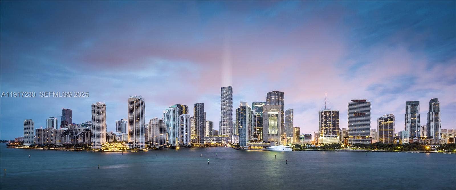 99 SE 5th Street, #UPH7201, Miami, FL 33131 Photo 2
