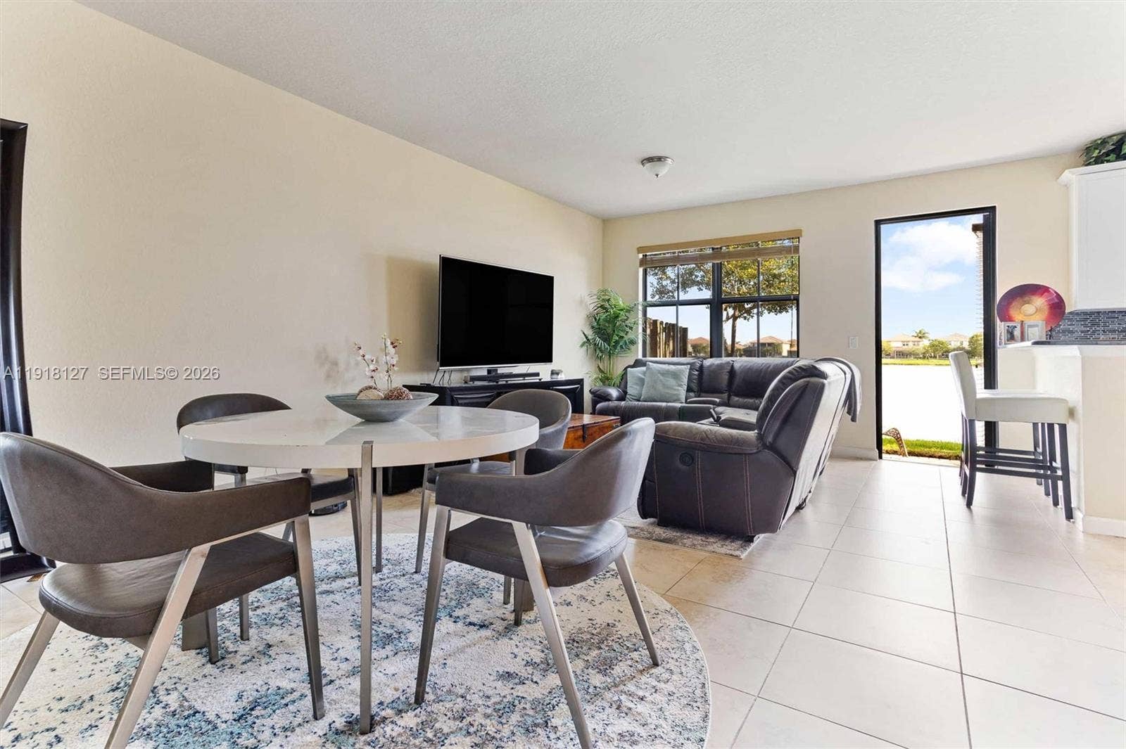 8456 Lake Majesty Lane, #8456, Parkland, FL 33076 Photo 6