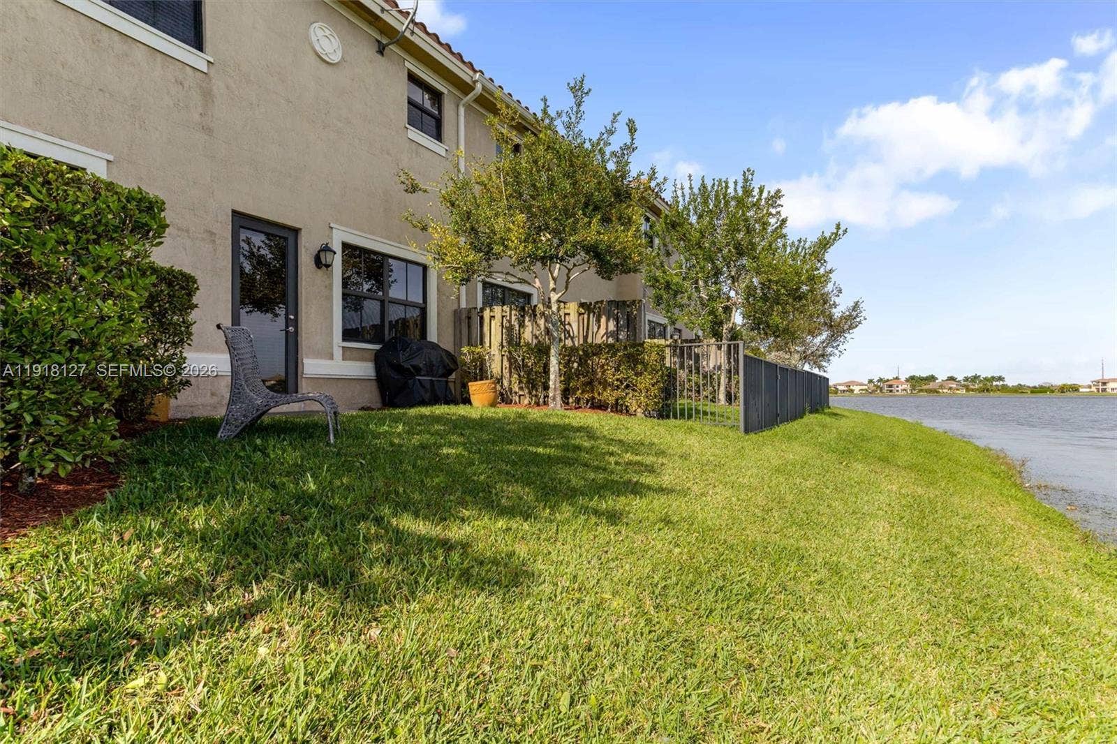 8456 Lake Majesty Lane, #8456, Parkland, FL 33076 Photo 3