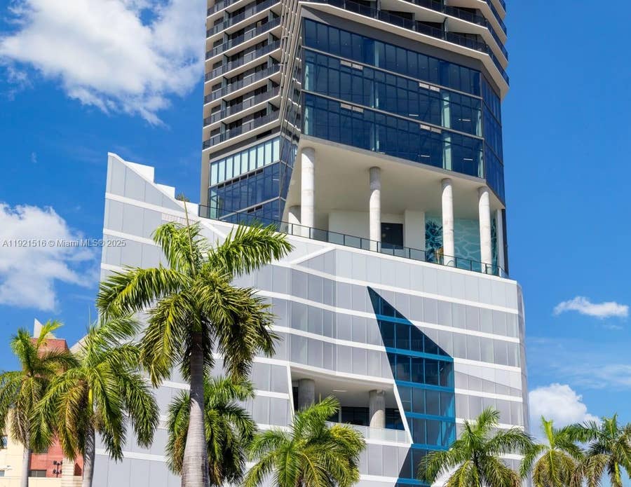 Property photo for 398 NE 5th Street, #2215, Miami, FL