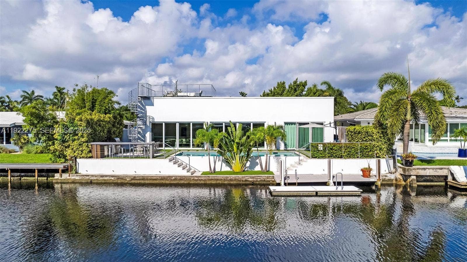 2112 NE 17th Avenue, Wilton Manors, FL 33305 Photo 1
