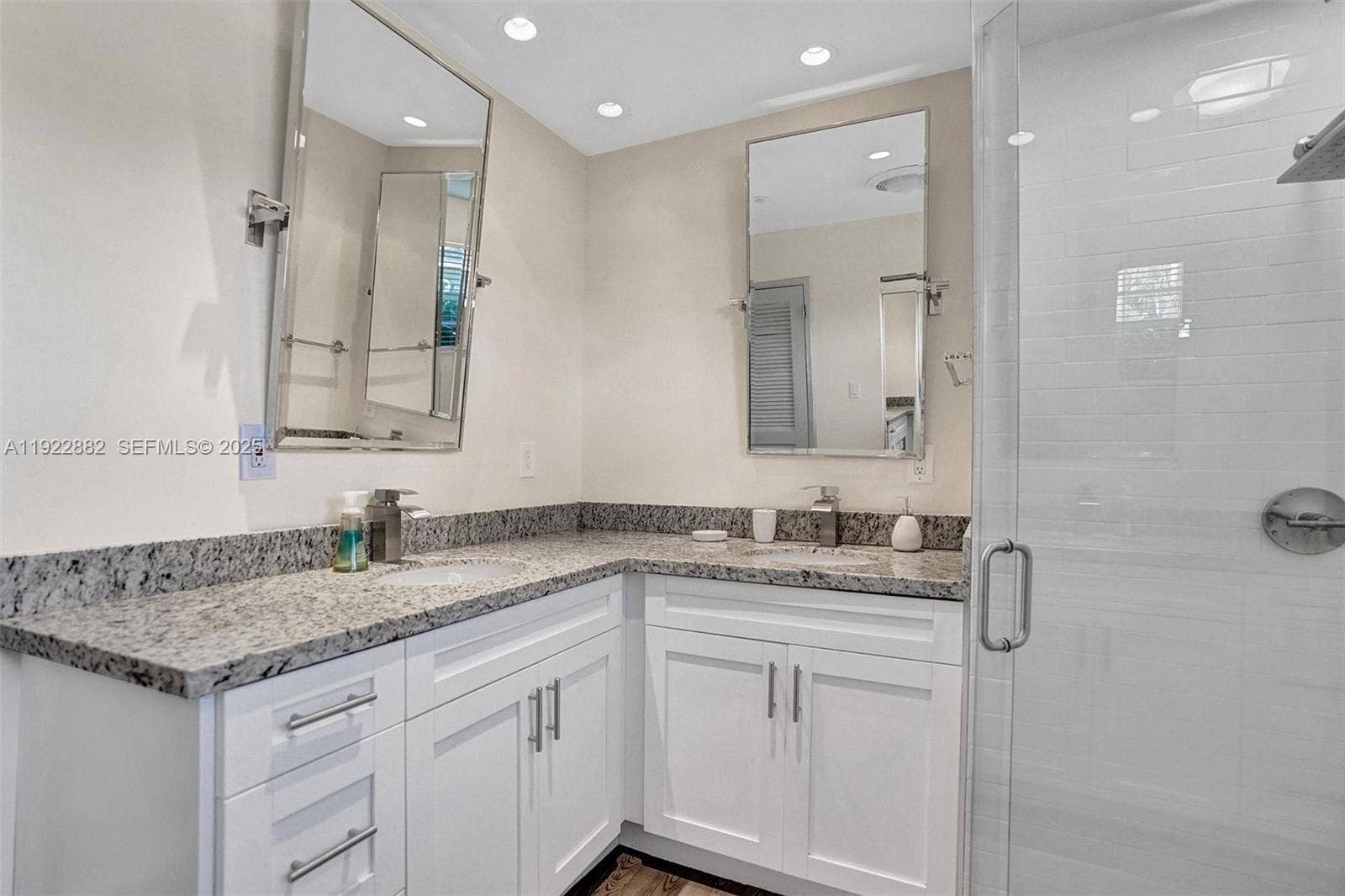 2106 NE 16th Avenue, Wilton Manors, FL 33305 Photo 32