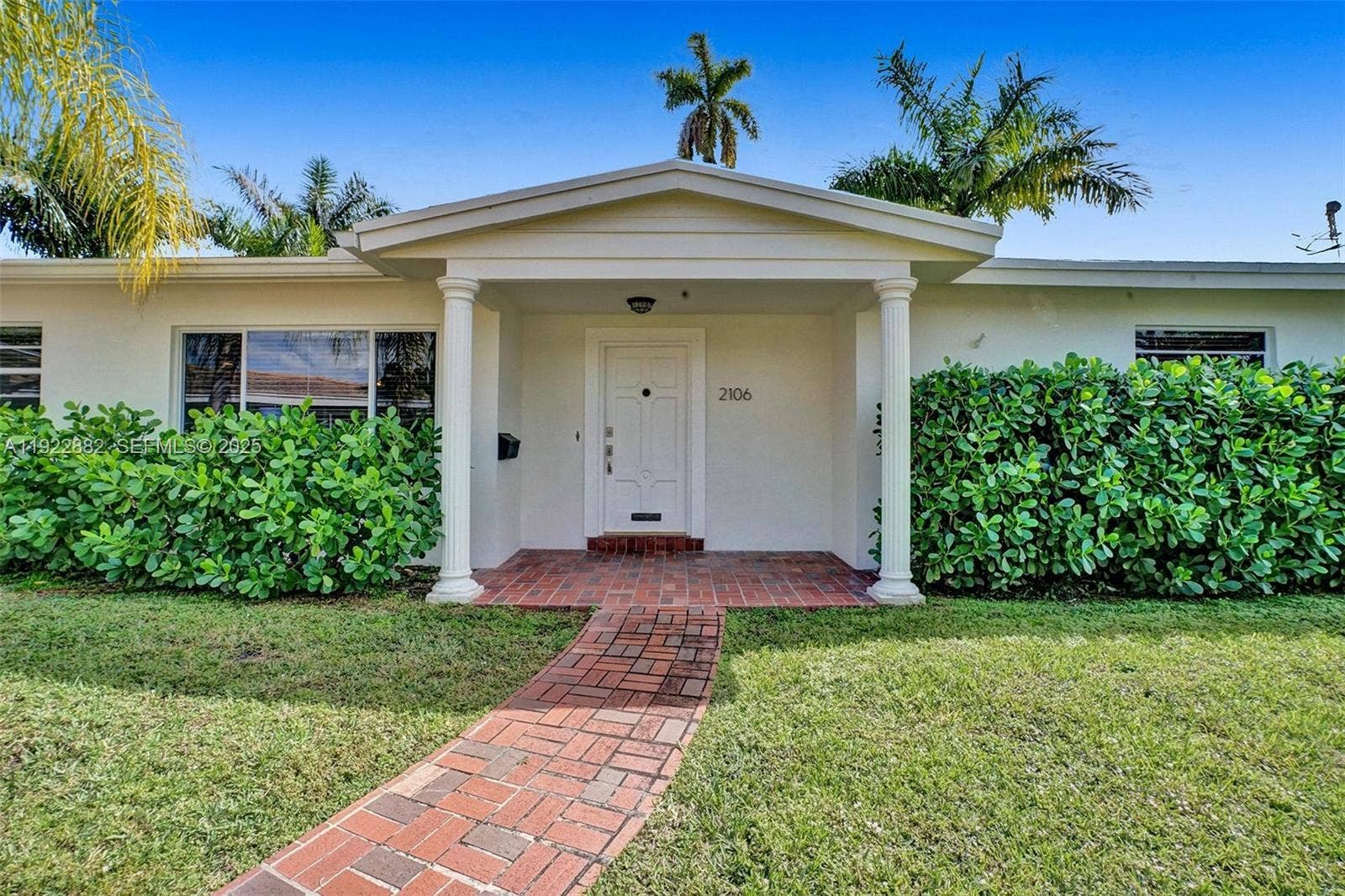 2106 NE 16th Avenue, Wilton Manors, FL 33305 Photo 3