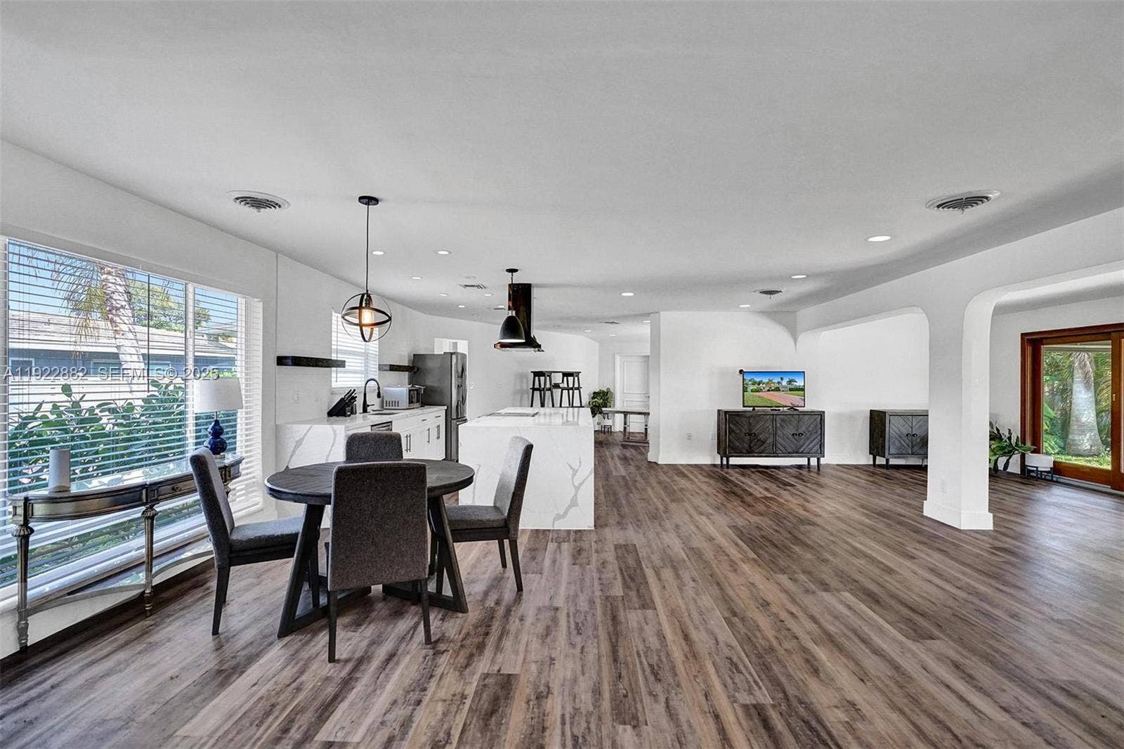 2106 NE 16th Avenue, Wilton Manors, FL 33305 Photo 5