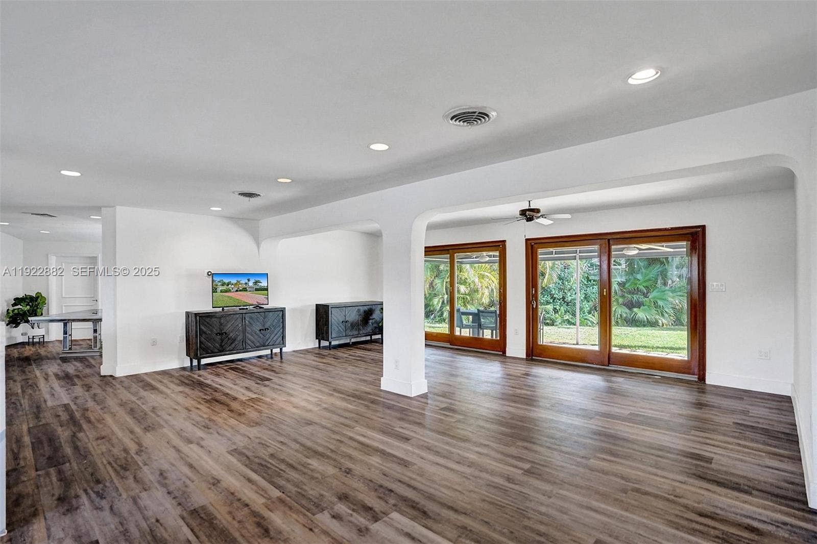 2106 NE 16th Avenue, Wilton Manors, FL 33305 Photo 13