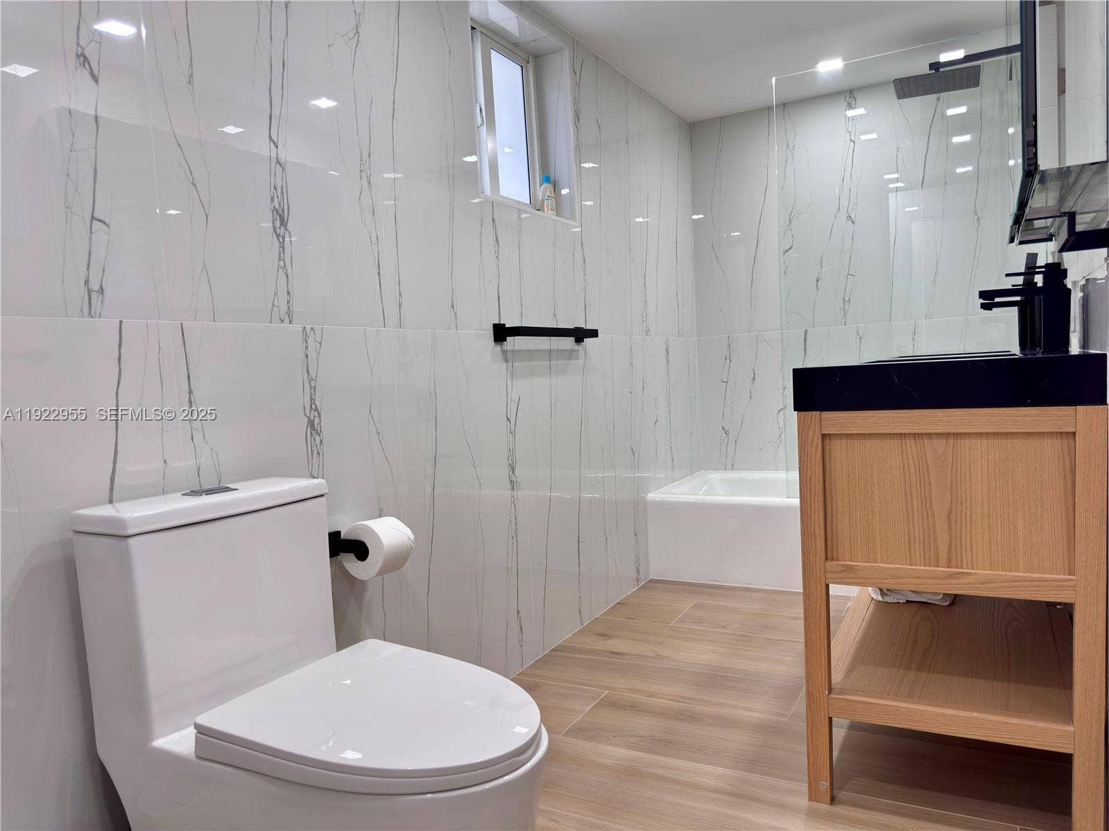 2nd Bathroom