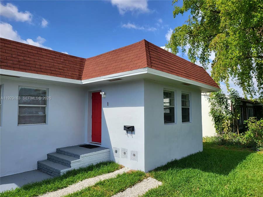Property photo for Hollywood, FL