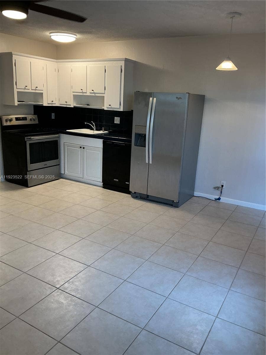 2716 NE 30th Place, #103C, Fort Lauderdale, FL 33306 Photo 1