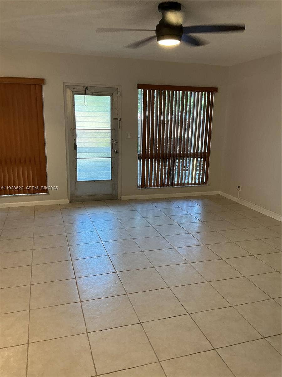2716 NE 30th Place, #103C, Fort Lauderdale, FL 33306 Photo 3