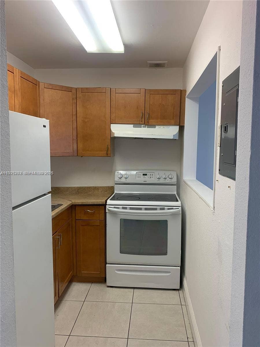 241 SE 9th Avenue, #106, Pompano Beach, FL 33060 Photo 3