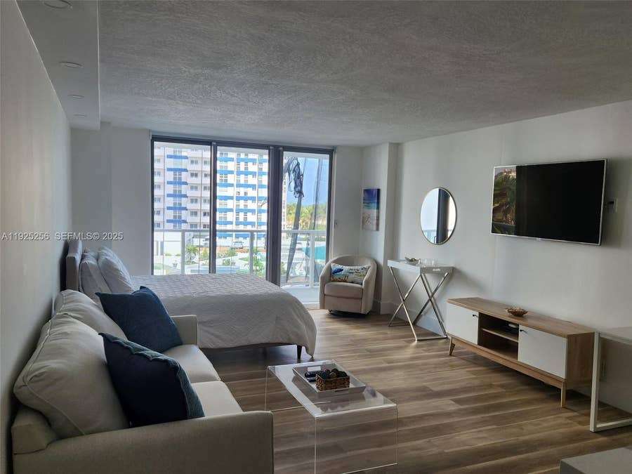 Property photo for 3180 S Ocean Drive, #307, Hallandale Beach, FL