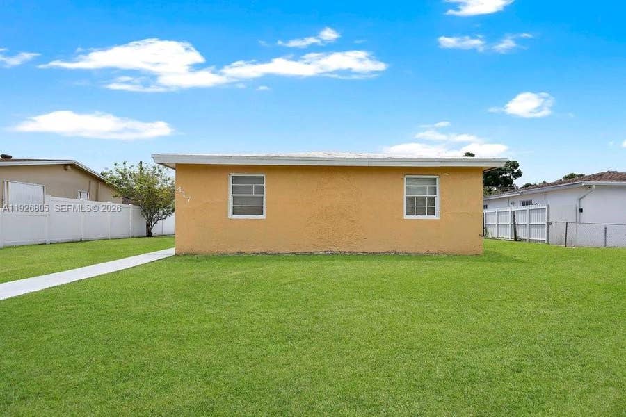 Property photo for 417 SW 3rd Street, Hallandale Beach, FL