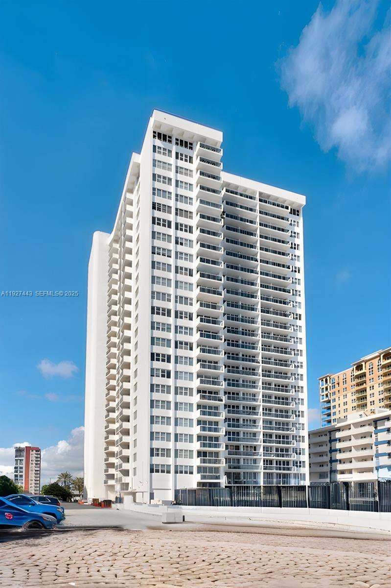 Property photo for 3140 S Ocean Drive, #511, Hallandale Beach, FL