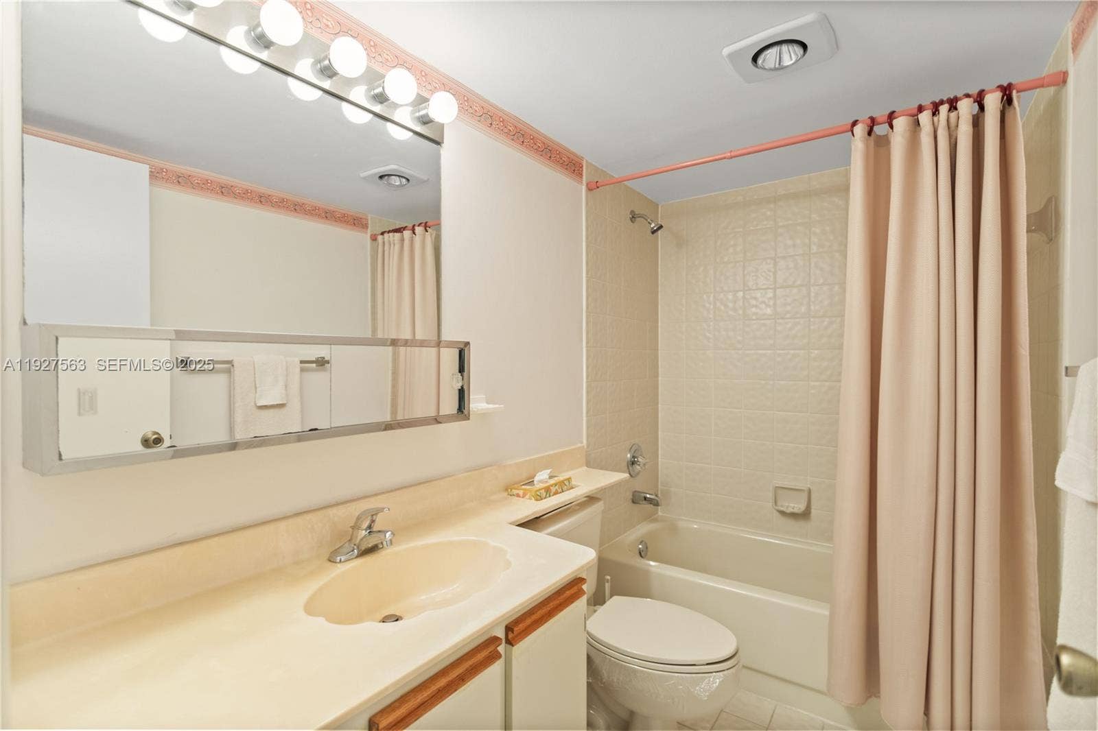 190 SE 5th Avenue, #202, Dania Beach, FL 33004 Photo 23