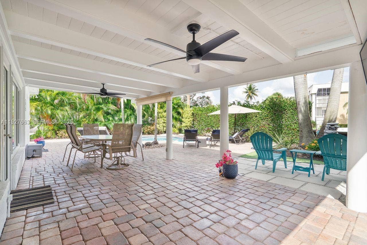 2837 NE 17th Avenue, Wilton Manors, FL 33334 Photo 12