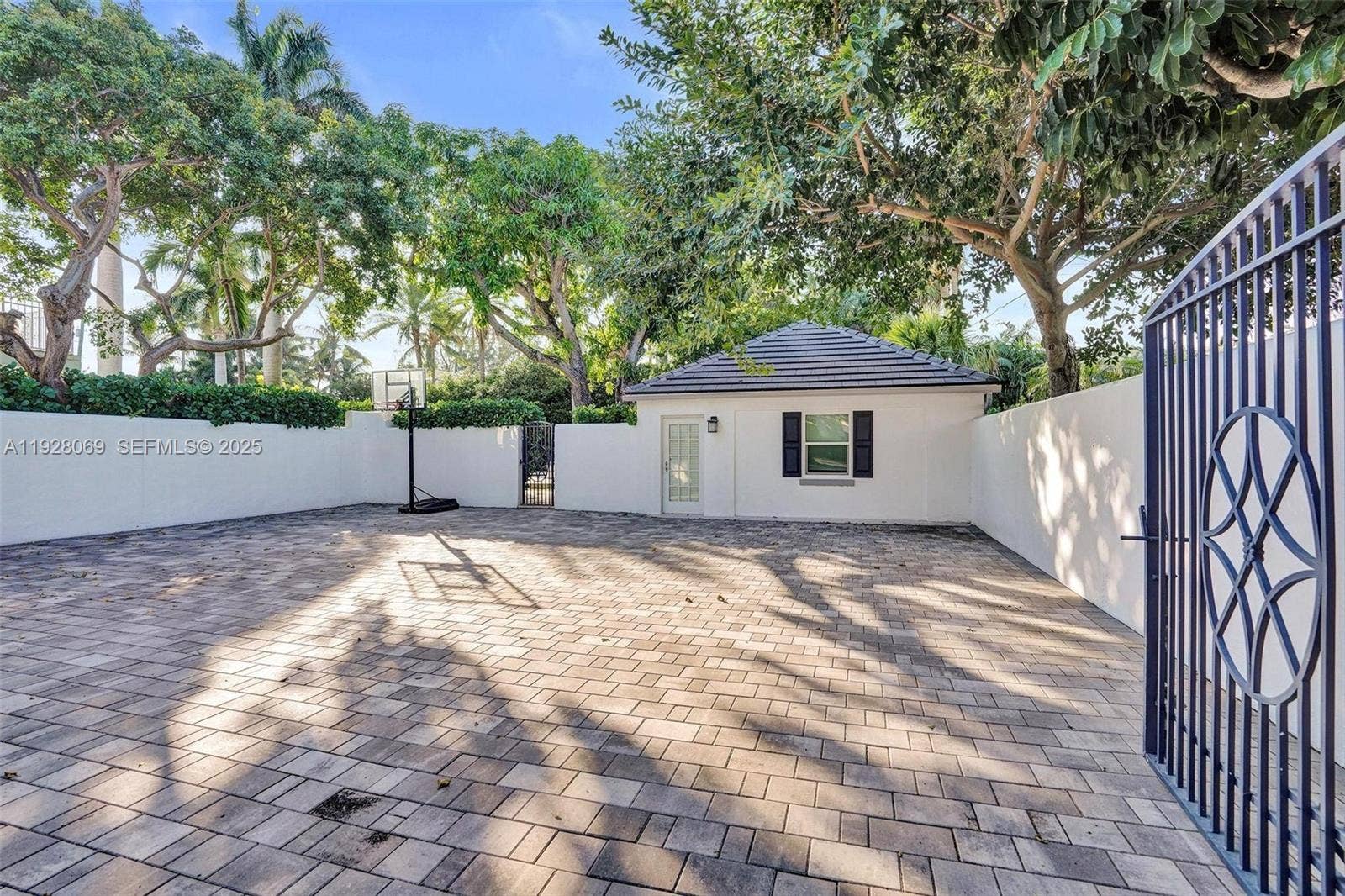 1281 Banyan Road, Boca Raton, FL 33432 Photo 10