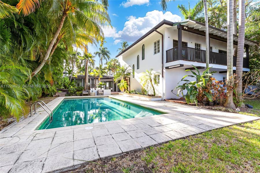 Property photo for 1349 Middle River Drive, Fort Lauderdale, FL