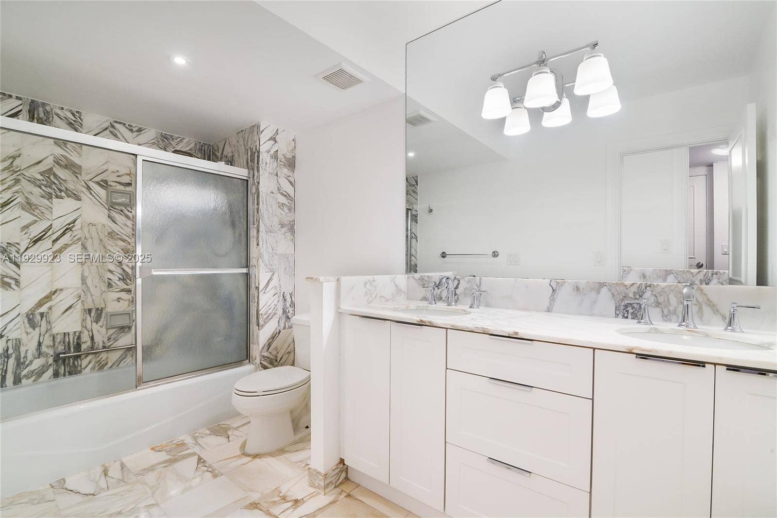 9801 Collins Avenue, #8N Ocean Views, Bal Harbour, FL 33154 Master Bathroom